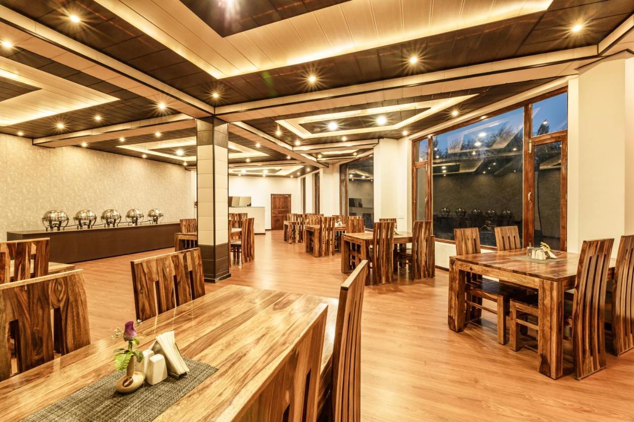 Hotel Asia Leh Bagian luar foto